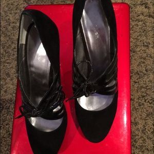 Calvin Klein Black Suede Patent Leather Pumps New